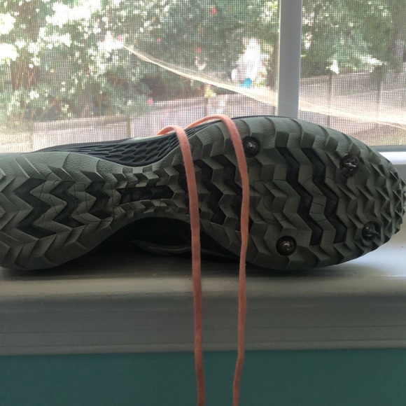 Size 11’s Women’s Cross Country Running Spikes - Picture 2 of 2